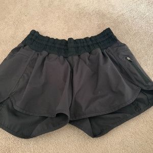 Lululemon Tracker shorts